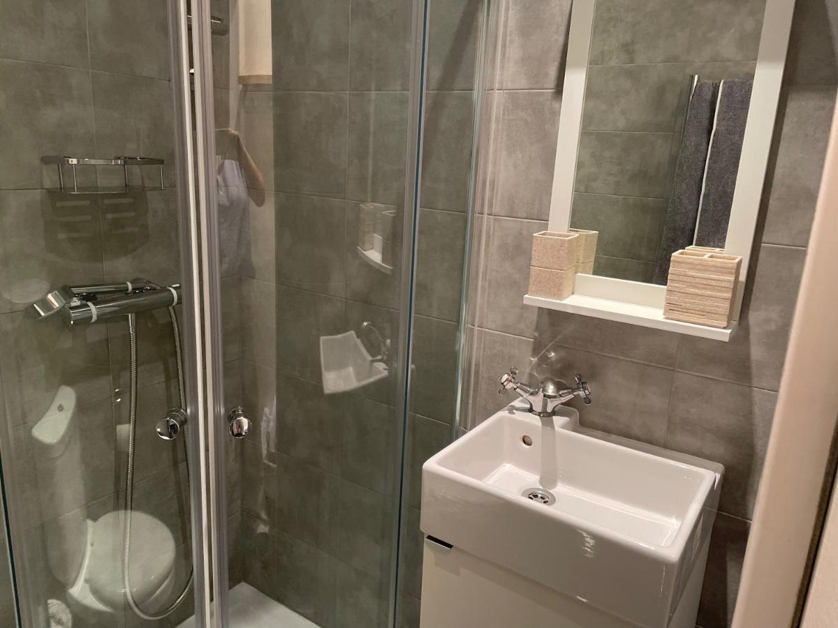 Appartamento Homely 2 Levels Flat W Private Garden *