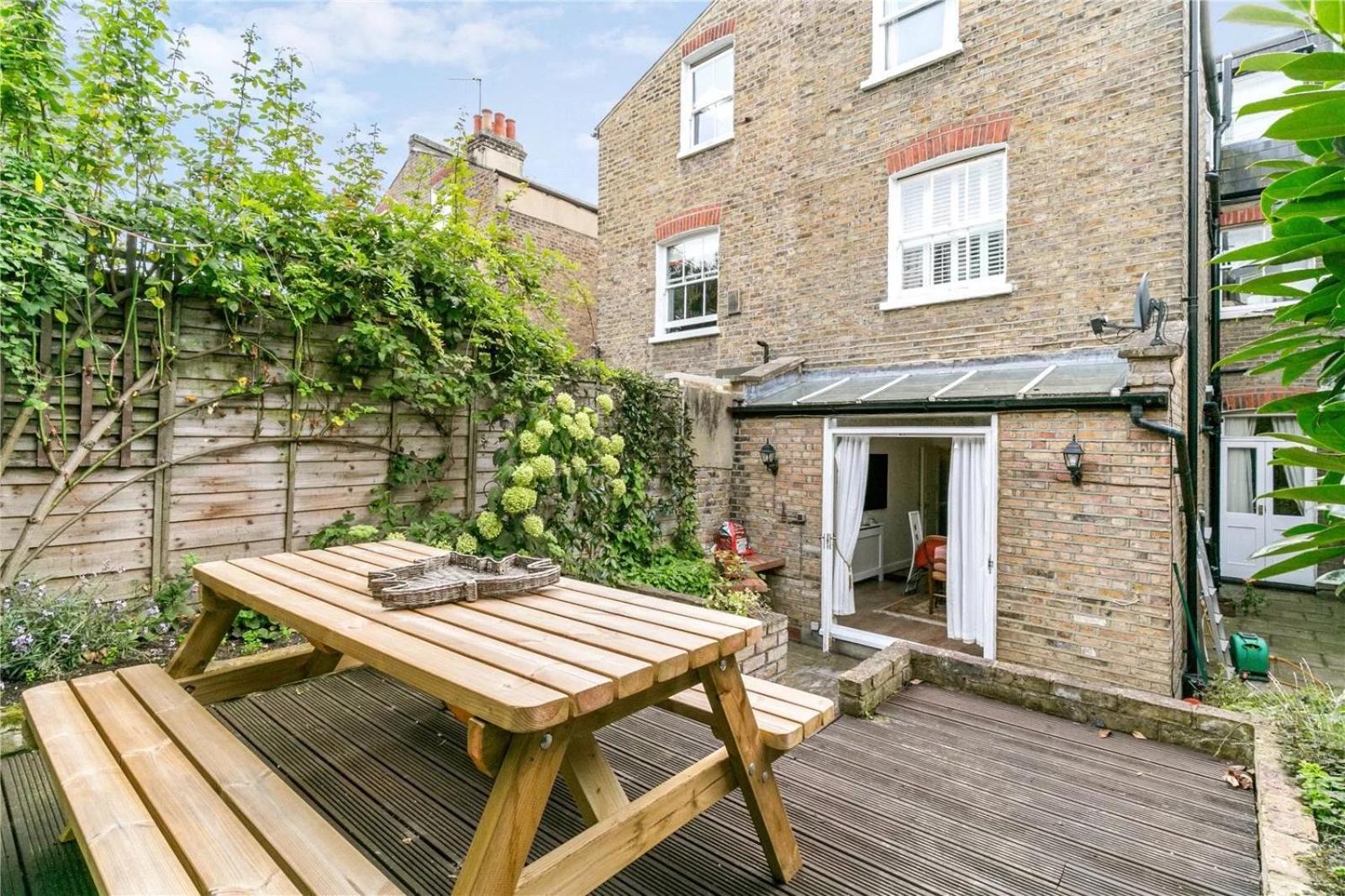 Homely 2 Levels Flat W Private Garden Appartamento
